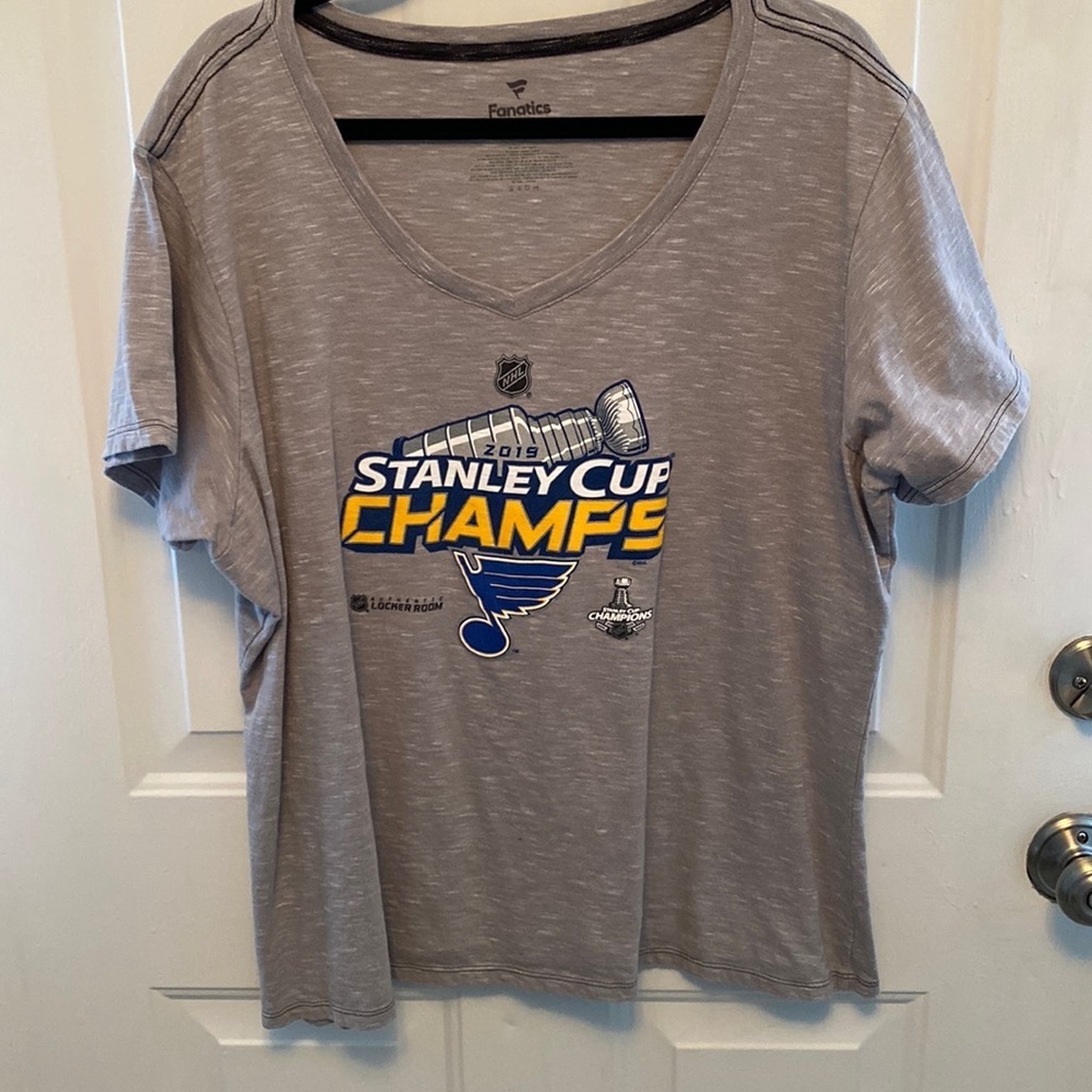 Fanatics size 3X St Louis blues Stanley cup champion 2019 women v neck T shirt